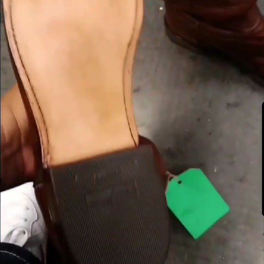 Heel and sole detail